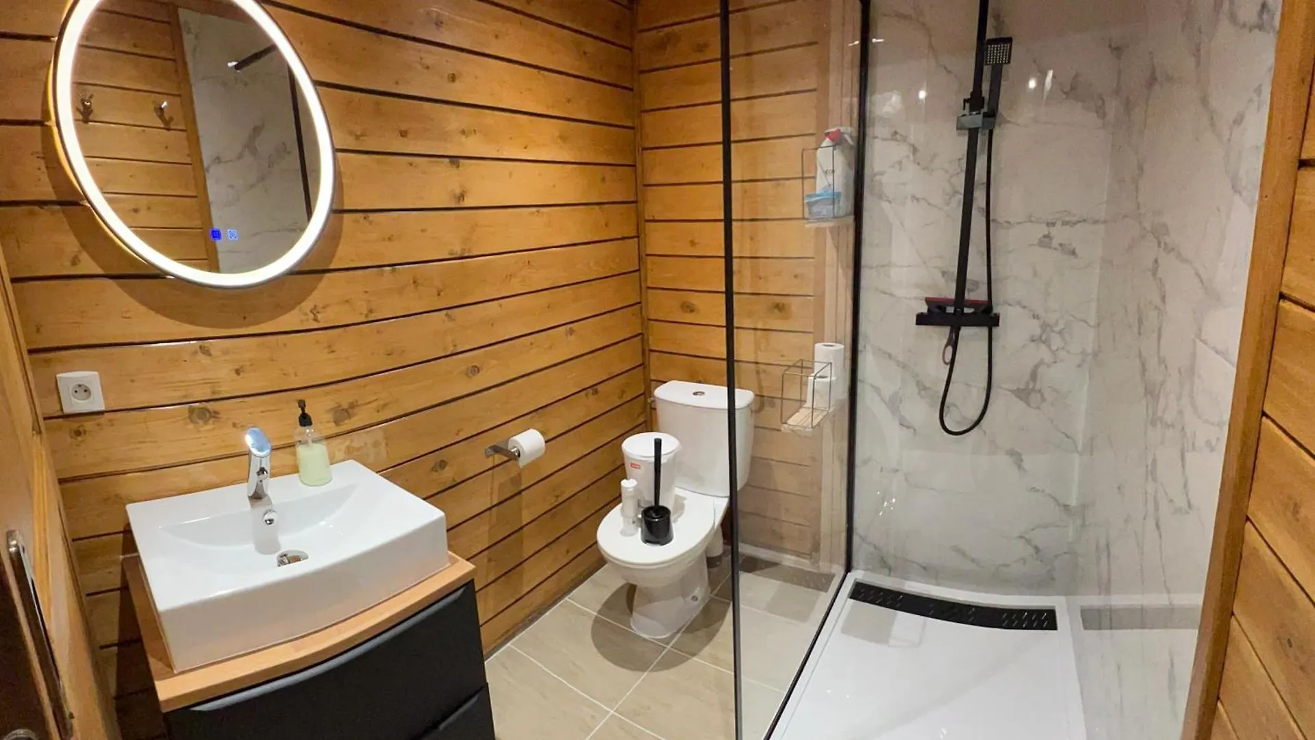 Chalet 6A Dans Les Pyrenees Proche D'Andorre LʼHospitalet-près-lʼAndorre